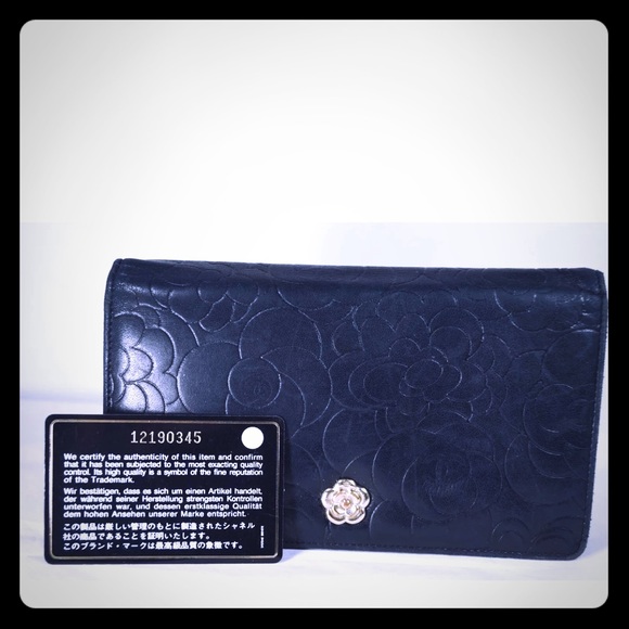 Chanel camellia black bifold wallet - Picture 1 of 8